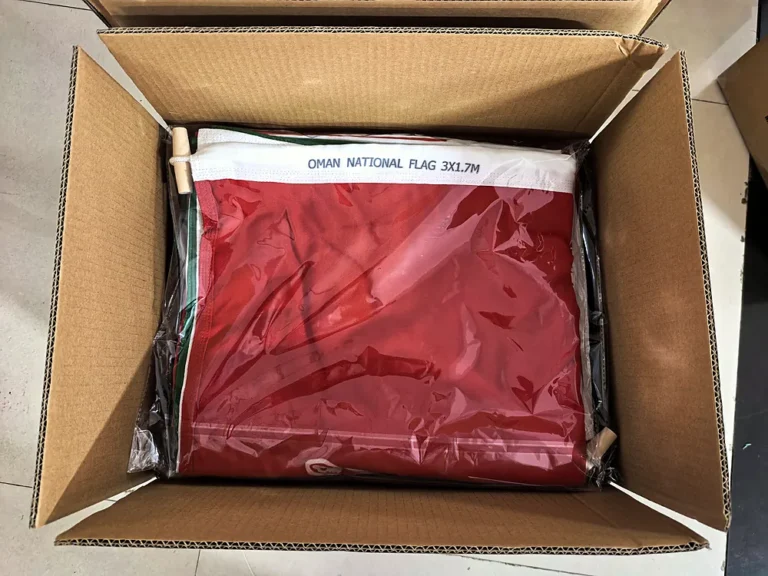 Oman national flag, 3 x 1.7 m, labelled, bagged and packed in an export carton